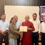 தாராள உள்ளங்கள் அறக்கட்டளையால் மாணவிக்கு மடிக்கணினி வழங்கி வைப்பு